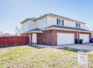957 N Daisy Ln #1, Fayetteville, AR 72704