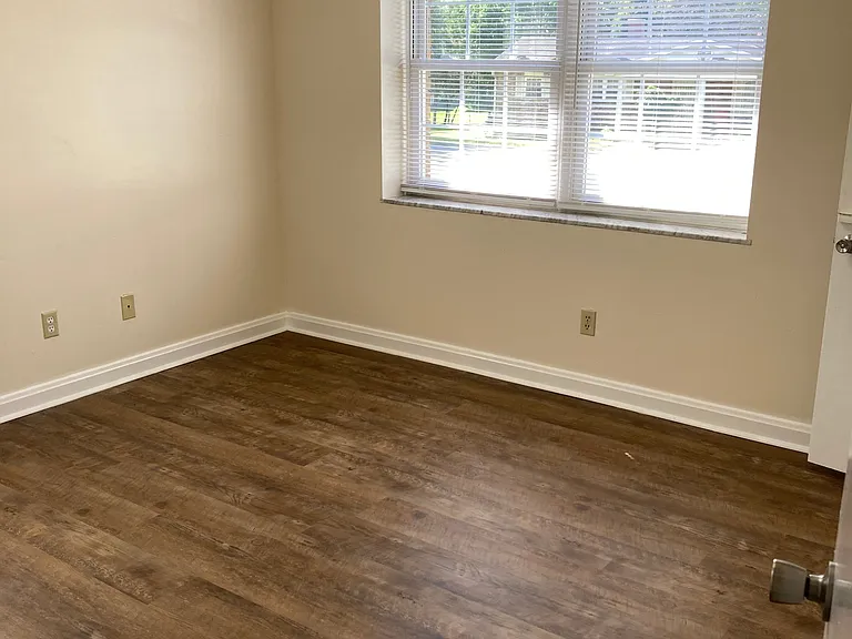 1102 Country Club Rd #1102A — Photo 9