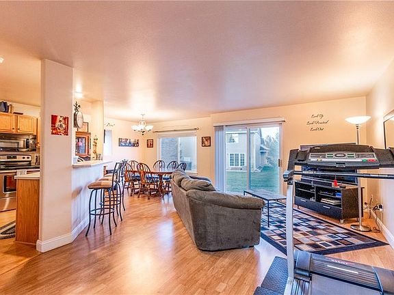 2nd image of 3623 Olympic Blvd