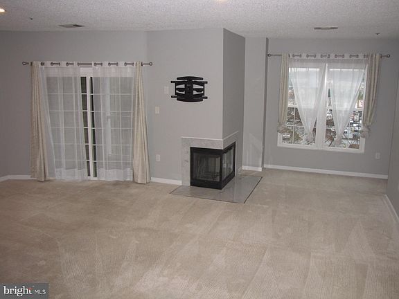 4th image of 249 S Pickett St #48