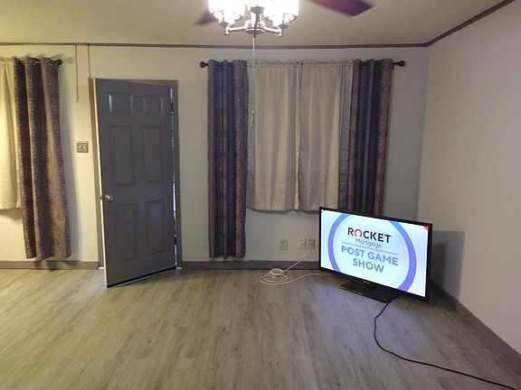 4th image of 217 W Silver Sands Dr #E8
