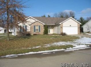 312 Hartcourt Ave, Jerseyville, IL 62052