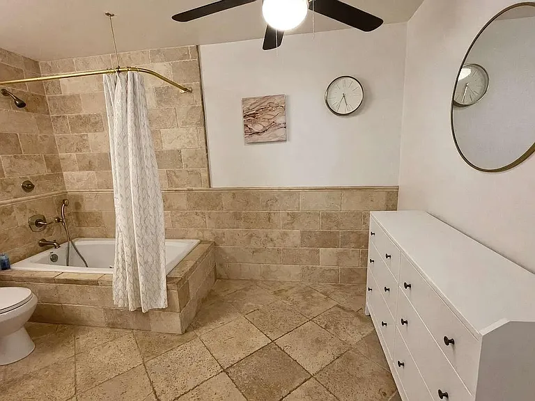 704 SW 4th Ave #1 — Photo 8
