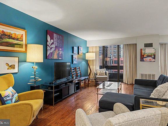 2nd image of 1326 Spruce St APT 1101