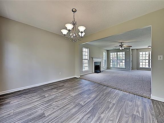 2nd image of 873 Summit Park Trl