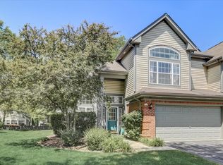 282 Manor Dr, Buffalo Grove, IL 60089
