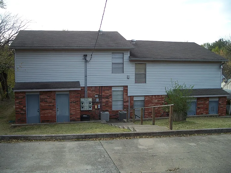 409 N Franklin Ave #A — Photo 3