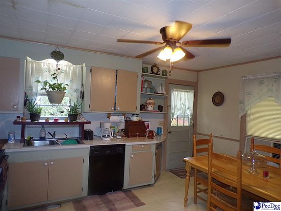5th image of 150 Florence Ave