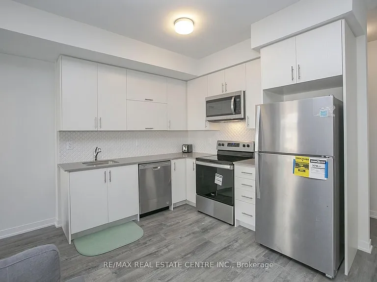 3556 Colonial Dr #4 — Photo 11