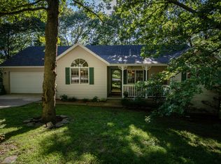 1003 N 43rd St, Nixa, MO 65714