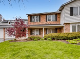 653 Dana Ct APT C, Naperville, IL 60563