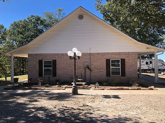2nd image of 15731 Rainbow Ln