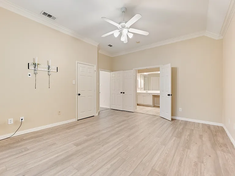 9301 Preston Trl — Photo 8