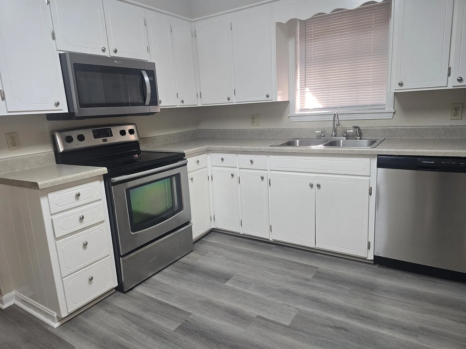 3 bed, 1555 sqft, $1,475 — Photo 3