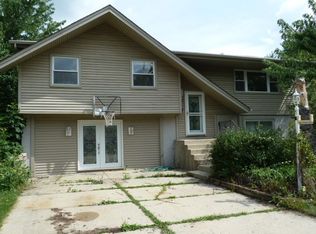 1236 Milton Ln, Schaumburg, IL 60193