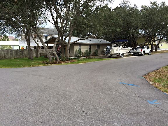 Street view-corner lot