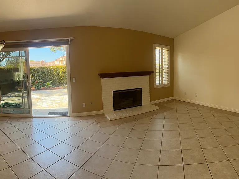 2211 Rhonda St — Photo 8