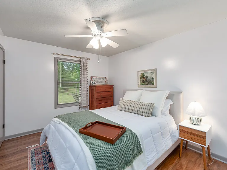 128 Laurie Cir — Photo 19