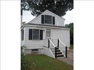 3rd image of 18 11th St