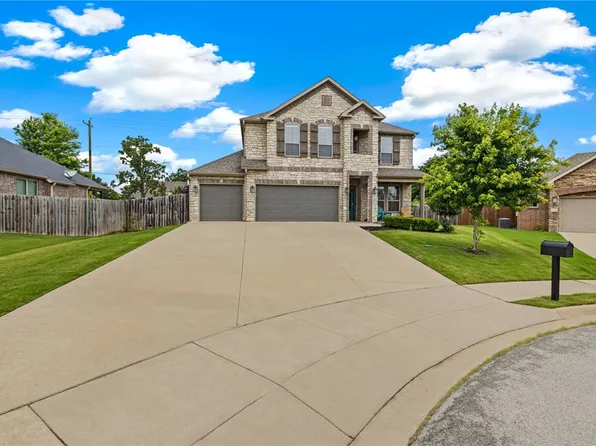 1802 Tanglewood Cir, Cave Springs, AR 72718