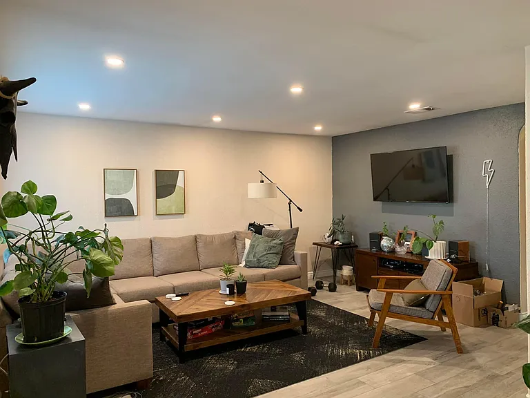 514 Tam O Shanter Dr — Photo 3