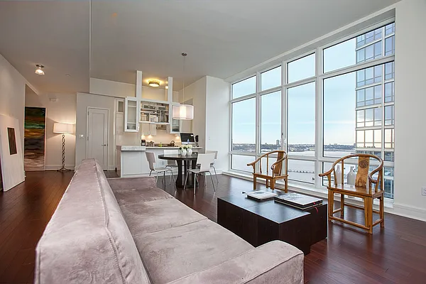 Rented by BLU Real Estate | media 17