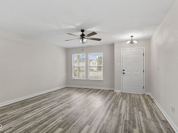 2nd image of 10604 Pavilion Dr