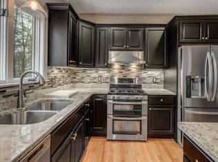 6 Dexter Ln, Wenham, MA 01984