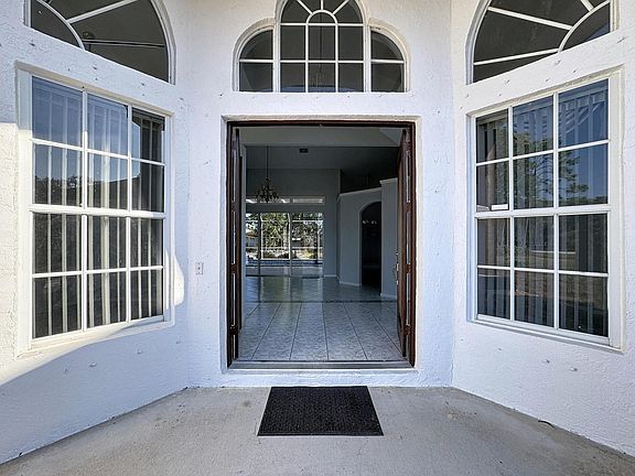 4th image of 16595 93rd Road N