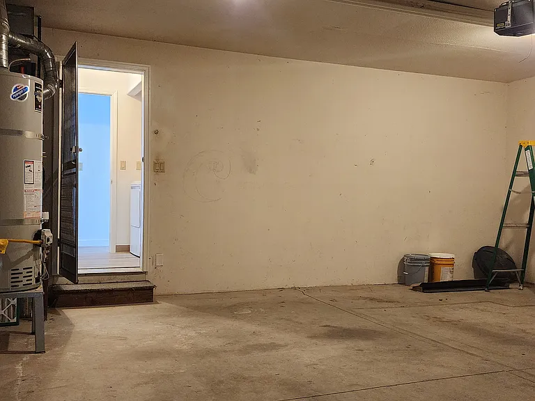 405 Cindy Ln — Photo 18