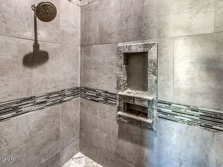 2520 Demaret Dr — Photo 31