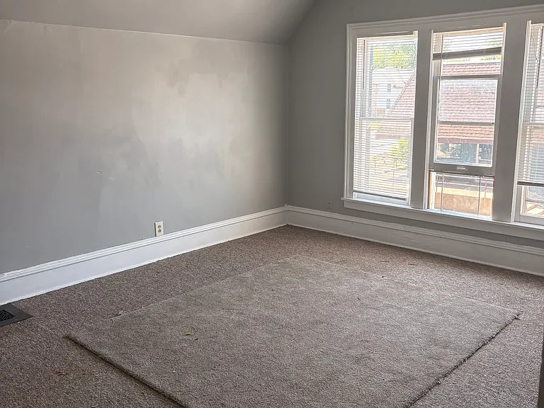 552 2nd Ave S #2 — Photo 6