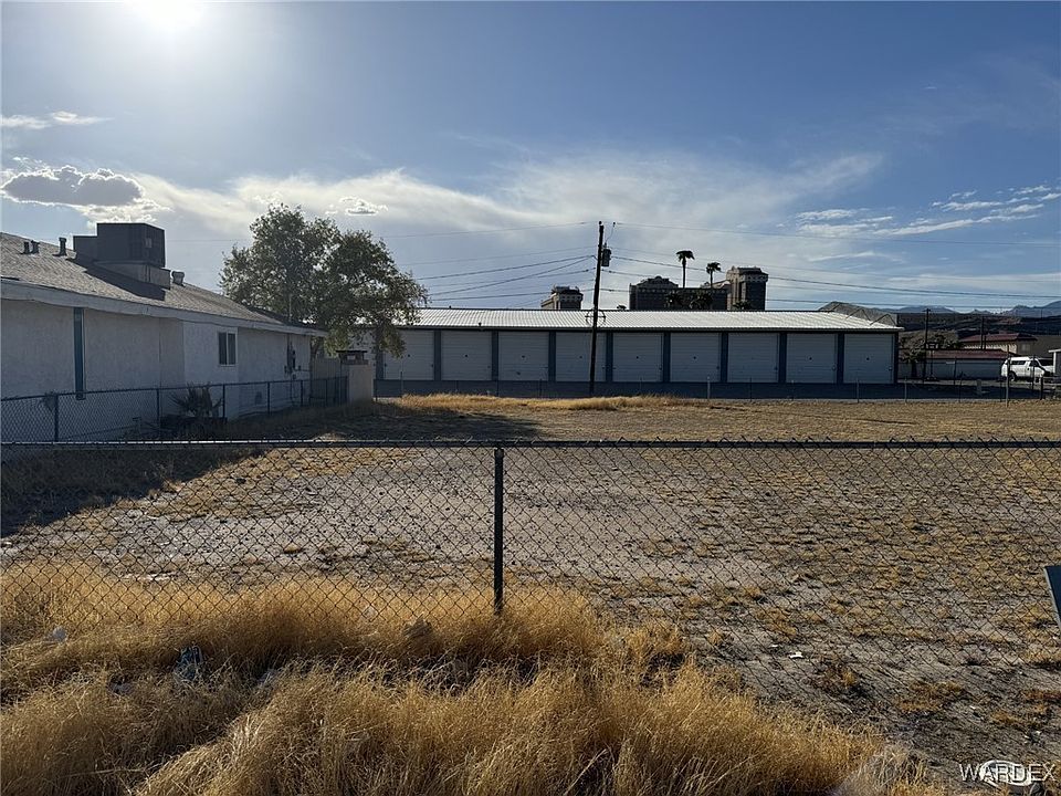 2nd image of 451 Long Avenue