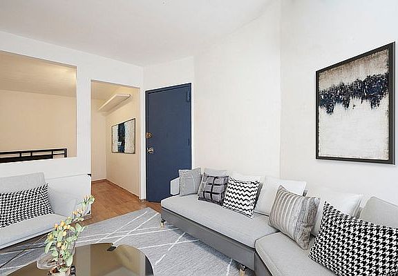 2nd image of 21 Essex St APT 6