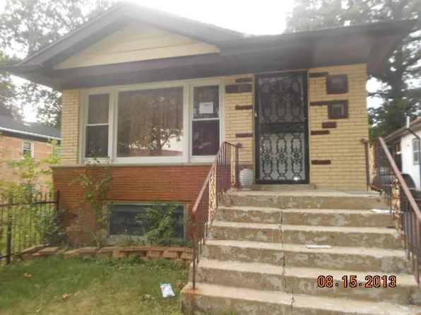 8864 S Winchester Ave, Chicago, IL 60620