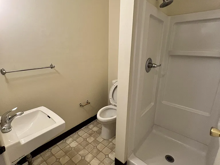 311 Eddy St — Photo 8