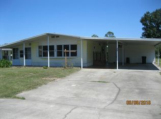 208 Monroe Ave, Satsuma, FL 32189