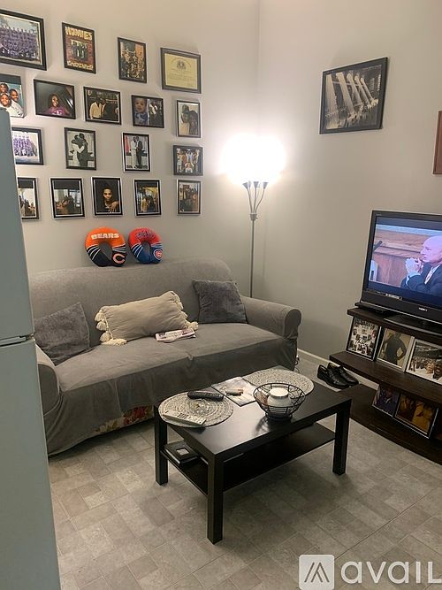 1st image of 2820 W Diversey Ave APT 1R