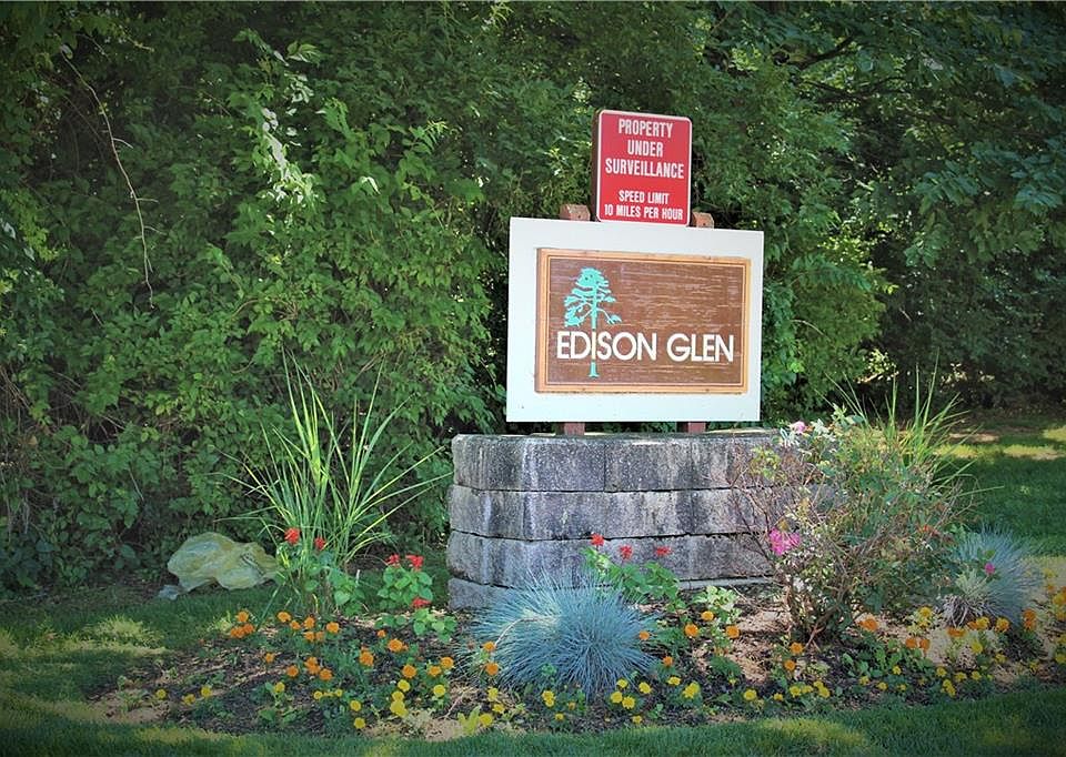 2nd image of 1103 Edison Glen Ter #1103