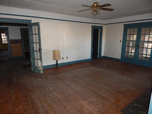5th image of 912 Collinwood Hwy