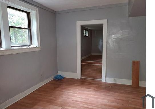 3rd image of 1370 W 93rd St APT 8