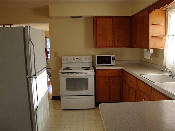 2nd image of 193 Millville Ave
