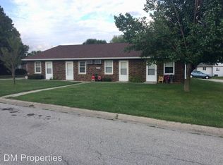 100 Cougar Ln APT 2, East Peoria, IL 61611
