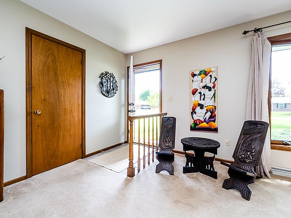 4th image of 2454 Brookpoint Ln