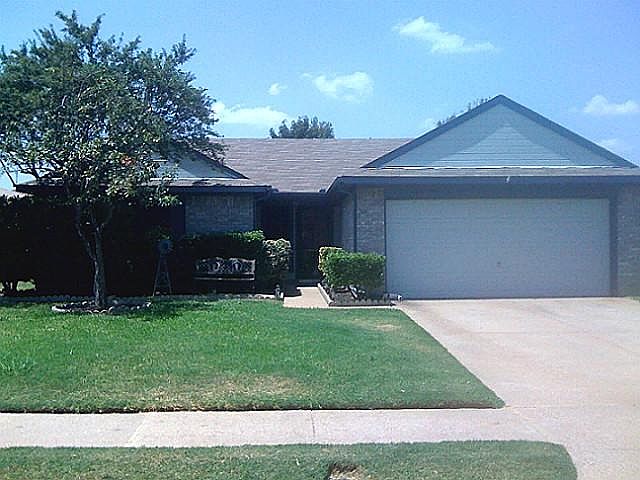 1st image of 1110 Trenton Ln