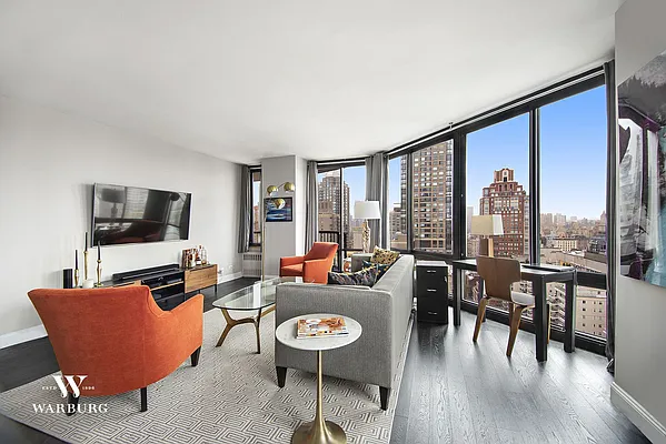 Rented by Warburg | media 8