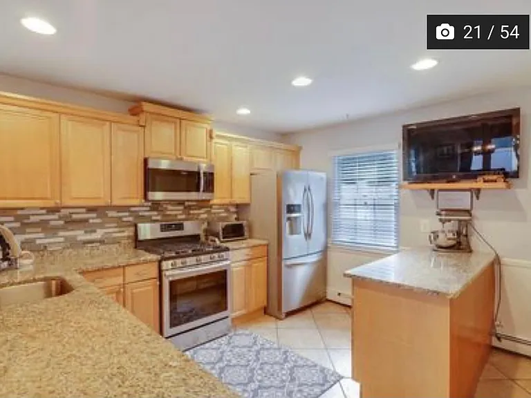 2324 Holly Hill Rd — Photo 6