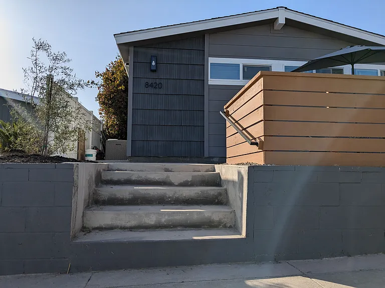 8420 Highwood Dr — Photo 2