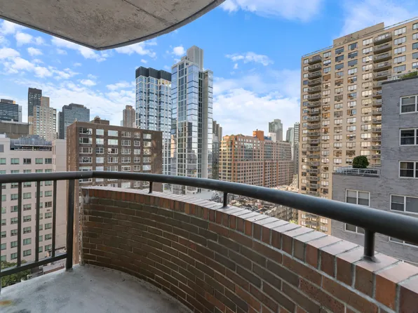 157 East 32nd Street image 9 of 16