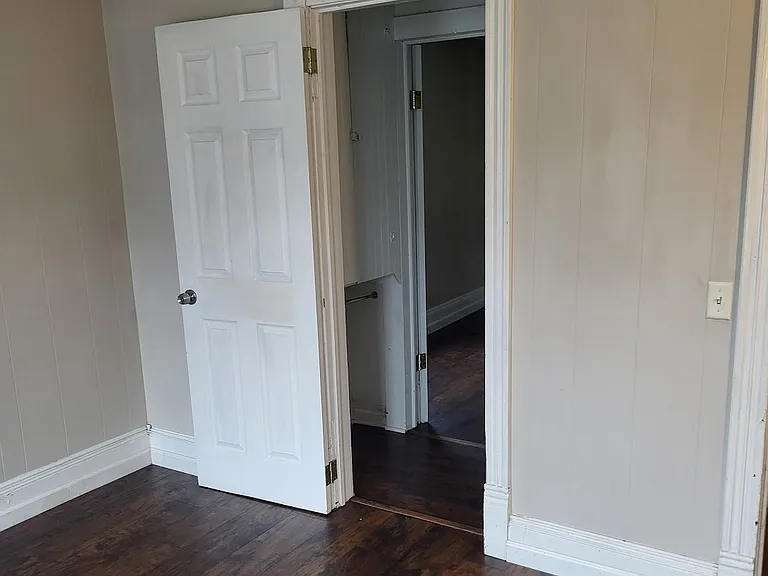 138 Caroline Ave — Photo 11